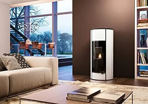 Stufa a pellet. Potenza: 9 kW.