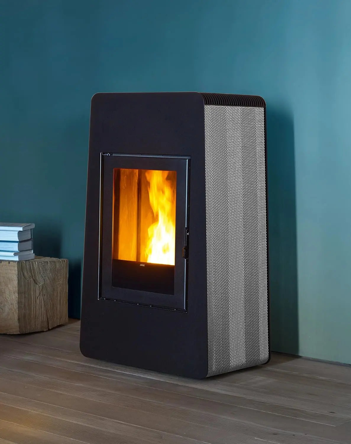 Stufa a pellet. Potenza: 8 kW.